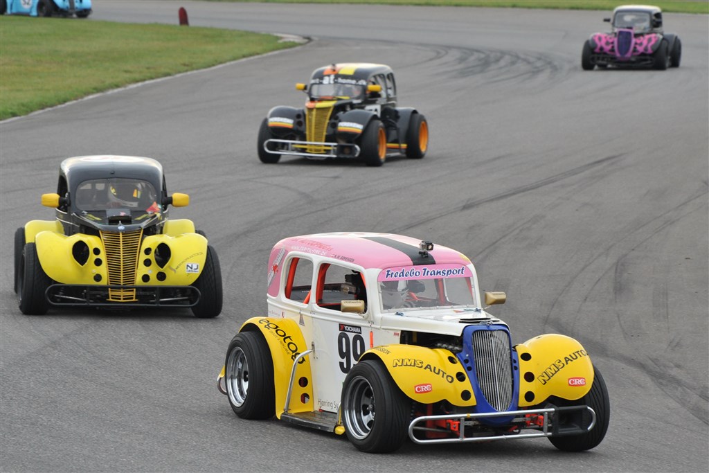 Nicholai Sørensen, Christian Høgh og Lasse Rolighed var tre af de fem løbsvindere, som årets næstsidste runde i OK Legend Car Cuppen bød på
(Foto: Morten Alstrup)